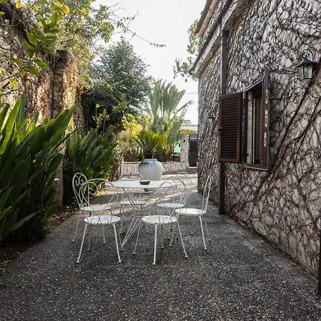 Dimora San Bartolomeo Villa Bari